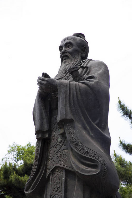 寺庙,竖图,彩色,室外,特写,白天,旅游,度假,名胜古迹,标志建筑,地标,建筑,中国,亚洲,遗迹,民俗,雕像,塑像,图片,景观,文化遗产,古迹,文物,娱乐,建设,古建筑,树木,享受,休闲,旅游胜地,放松,竖,摄影,哈尔滨,矗立,象征,文明,中国文化,耸立,古文明,东亚,黑龙江,儒家,文庙,孔子,中华人民共和国,挺立,教育家,思想家,政治家,孔丘,孔圣人,孔仲尼,仲尼,社会活动家,文学家,万世师表,至圣,至圣先师,旅行,庙,传统文化,bj174