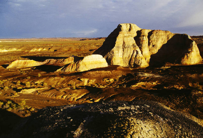 横图,彩色,室外,白天,旅游,度假,荒凉,石头,名胜古迹,丘陵,标志建筑,地标,建筑,中国,亚洲,起伏,堆积,遗迹,壮观,矿石,石子,景观,辽阔,美丽,古迹,文物,娱乐,建设,古建筑,山东,天空,自然,享受,休闲,广阔,旅游胜地,放松,摄影,人文景观,地理,风化,古文明,东亚,地貌,山东省,魔鬼城,新疆,中华人民共和国,华东地区,鲁,临沂,临沂市,风蚀,石化,风蚀地貌,岩石层,山石,石块,岩石,旅行,地质,双堠镇,五彩山,沂南,沂南县,bj174