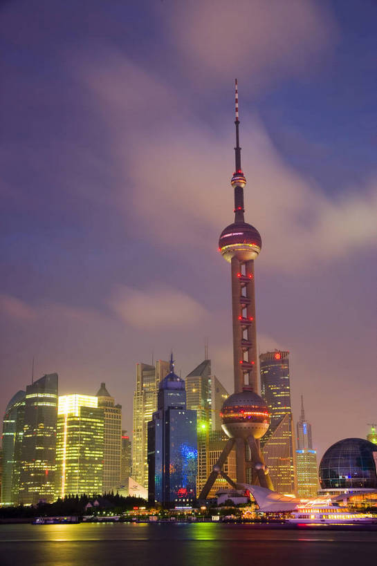 高楼大厦,竖图,彩色,室外,大厦,建筑,摩天大楼,上海,中国,亚洲,建筑群,灯光,东方明珠,浦东,外滩,摩天大厦,摄影,东亚,中华人民共和国,傍晚,大楼,bj174