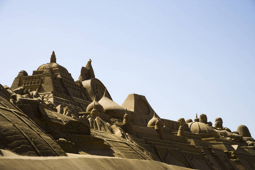 无人,横图,彩色,室外,白天,旅游,度假,名胜古迹,标志建筑,地标,建筑,雕塑,中国,亚洲,遗迹,造型,人物,雕像,古迹,文物,娱乐,建设,古建筑,享受,休闲,旅游胜地,放松,摄影,人文景观,沙雕,沙砾,古文明,东亚,宁夏,银川,中华人民共和国,西北地区,宁夏回族自治区,宁,石嘴山,石嘴山市,旅行,沙湖,沙湖生态旅游区,平罗,平罗县,bj174