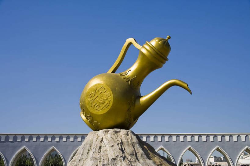 无人,横图,彩色,室外,白天,旅游,度假,名胜古迹,标志建筑,地标,建筑,雕塑,上海,中国,亚洲,遗迹,艺术,装饰,雕刻,雕像,古迹,文物,娱乐,建设,古建筑,工艺品,享受,休闲,旅游胜地,放松,摄影,纪念,美术,申,主题,陈列,宝山区,古文明,东亚,宁夏,银川,上海市,中华人民共和国,沪,华东地区,功能,美学,民族建筑,旅行,宝山,星月广场,星月国际商务广场,bj174