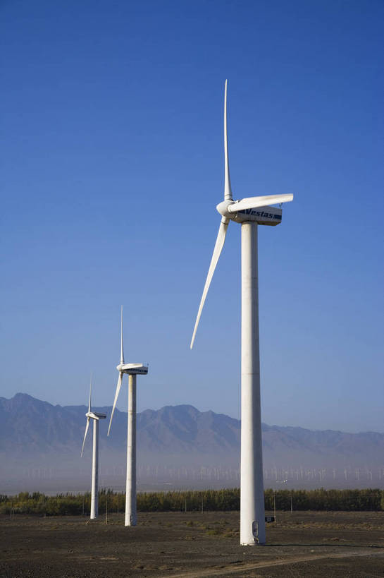 无人,工厂,竖图,彩色,室外,白天,旅游,机器,技术,科技,风车,中国,亚洲,环保,电力,科学,景观,电能,设备,机械,发电厂,发电站,竖,工业,摄影,能源,电,电源,回收,资源,能量,利用,低碳,东亚,循环,新疆,电厂,中华人民共和国,持续,叶片,旅行,制造厂,生产工厂,风电厂,风力发电厂,达坂城,bj174