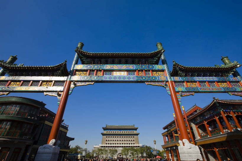 横图,彩色,室外,特写,白天,旅游,度假,美景,名胜古迹,标志建筑,道路,地标,建筑,街道,路,公路,北京,中国,亚洲,遗迹,景观,牌坊,交通,古迹,文物,娱乐,建设,古建筑,蓝天,享受,休闲,旅游胜地,景色,放松,摄影,城楼,古代建筑,前门,古文明,东亚,中华人民共和国,马路,旅行,大栅栏,传统文化,bj174