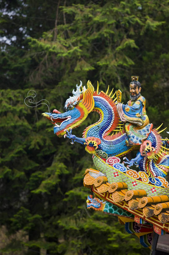 无人,竖图,彩色,室内,特写,白天,旅游,度假,名胜古迹,标志建筑,地标,建筑,台湾,中国,亚洲,遗迹,雕像,建筑群,古典,古迹,文物,娱乐,建设,古建筑,享受,休闲,旅游胜地,放松,竖,摄影,中国文化,古文明,东亚,森林公园,嘉义,阿里山国家风景区,阿里山,港澳台,中华人民共和国,台湾省,嘉义市,旅行,传统文化,台,受镇宫,bj174