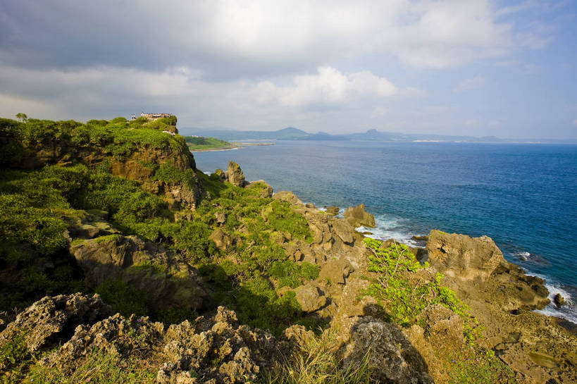 无人,公园,横图,彩色,室外,特写,白天,旅游,度假,礁石,名胜古迹,标志建筑,地标,建筑,台湾,中国,亚洲,遗迹,海岸,古迹,文物,娱乐,建设,古建筑,蓝天,享受,休闲,旅游胜地,放松,摄影,海滨,古文明,东亚,垦丁国家公园,屏东县,港澳台,中华人民共和国,台湾省,海,旅行,屏,屏东,屏县,恒春半岛,珊瑚礁岛,台,猫鼻头,bj174