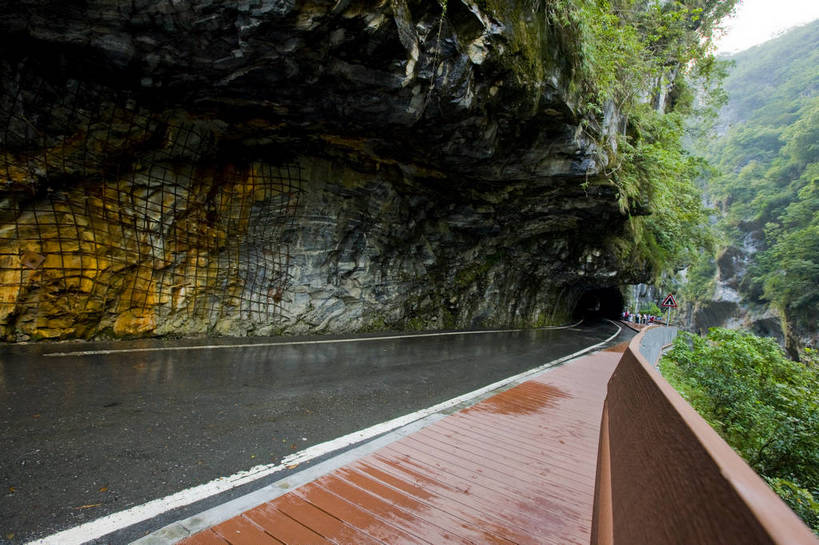 公园,横图,彩色,室外,白天,旅游,度假,名胜古迹,森林,山,树林,峡谷,标志建筑,地标,建筑,台湾,中国,亚洲,遗迹,景观,桥,山谷,古迹,文物,娱乐,建设,古建筑,自然,享受,休闲,旅游胜地,放松,摄影,国家公园,古文明,东亚,花莲县,南投县,港澳台,中华人民共和国,台湾省,台中,台中市,太鲁阁国家公园,花莲,南投,次高太鲁阁国立公园,台,台湾太鲁阁国家公园,太鲁阁,bj174