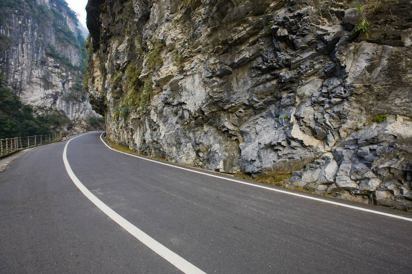 无人,公园,横图,彩色,室外,白天,旅游,度假,名胜古迹,山,树林,峡谷,标志建筑,道路,地标,建筑,台湾,中国,亚洲,遗迹,景观,山路,山谷,古迹,文物,娱乐,建设,古建筑,自然,享受,休闲,旅游胜地,放松,摄影,国家公园,古文明,东亚,花莲县,南投县,港澳台,中华人民共和国,台湾省,台中,台中市,太鲁阁国家公园,花莲,南投,次高太鲁阁国立公园,台,台湾太鲁阁国家公园,太鲁阁,bj174