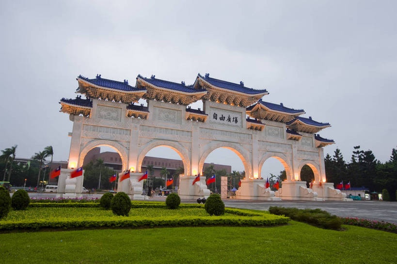 横图,彩色,室内,白天,旅游,度假,名胜古迹,标志建筑,地标,建筑,台湾,中国,亚洲,遗迹,牌楼,古迹,文物,娱乐,建设,古建筑,现代建筑,享受,休闲,旅游胜地,放松,摄影,蒋介石,蒋介石纪念堂,中正纪念堂,古文明,东亚,台北,港澳台,中华人民共和国,省会,台北市,台湾省,蒋公纪念堂,中正区,旅行,台,bj174