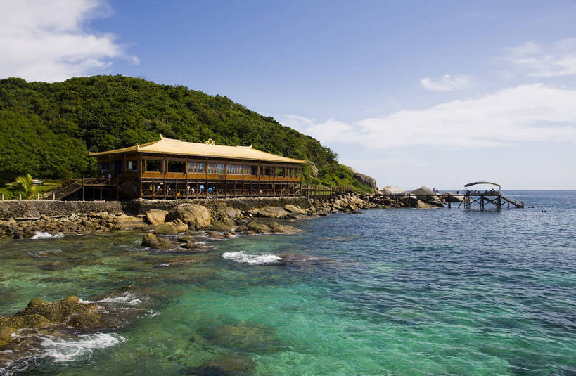 横图,彩色,室外,白天,旅游,建筑,三亚,中国,亚洲,游人,海南,天空,休闲,旅游胜地,摄影,海滨,东亚,中华人民共和国,海,海滩,旅行,蜈支洲岛,bj174