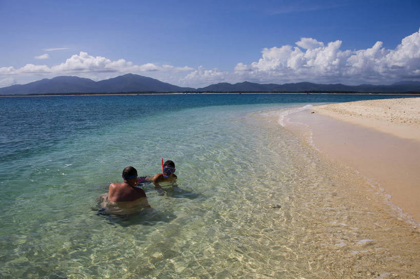 横图,彩色,室外,白天,旅游,沙滩,三亚,中国,亚洲,云,海南,天空,休闲,旅游胜地,摄影,海滨,东亚,中华人民共和国,海,海滩,旅行,蜈支洲岛,bj174