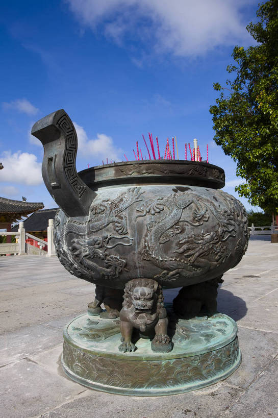 无人,竖图,彩色,室外,特写,白天,旅游,标志建筑,地标,建筑,中国,亚洲,民俗,香炉,景观,建筑群,古典,建设,海南,旅游胜地,竖,摄影,海南省,烧香,中国文化,东亚,中华人民共和国,华南地区,琼,旅行,传统文化,博鳌,博鳌镇,琼东,琼海,琼海市,博鳌禅寺,bj174