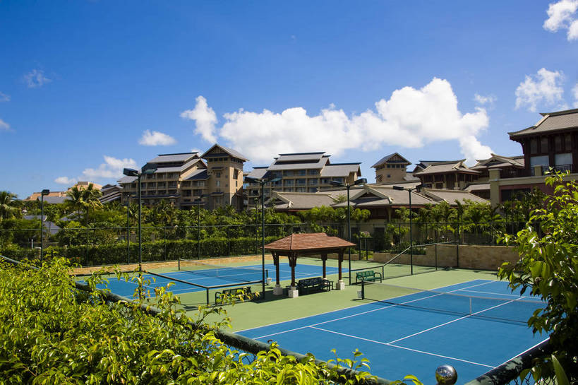 无人,横图,彩色,室外,白天,旅游,树林,建筑,酒店,椰树,三亚,中国,亚洲,景观,网球场,海湾,海南,天空,旅游胜地,摄影,海南省,度假村,东亚,三亚市,中华人民共和国,华南地区,琼,旅行,亚龙湾,亚龙湾国家旅游度假区,金茂三亚丽思卡尔顿酒店,bj174