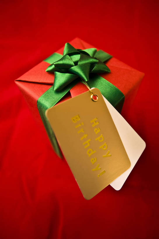 无人,竖图,彩色,室内,生日,静物,礼盒,中国,庆祝,图片,贺卡,艺术品,祝福,文化,盒子,装饰品,一个,蝴蝶结,卡片,竖,摄影,礼品,单个,庆贺,祝贺,礼仪,出生,祝愿,东亚,诞生,影棚拍摄,bj174