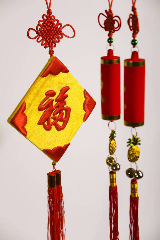 无人,竖图,彩色,室内,静物,鞭炮,中国,春节,节日,艺术,图片,艺术品,文化,物品,装饰品,两个,福字,饰品,贴画,工艺品,中国结,竖,摄影,东亚,爆竹,影棚拍摄,年画,bj174