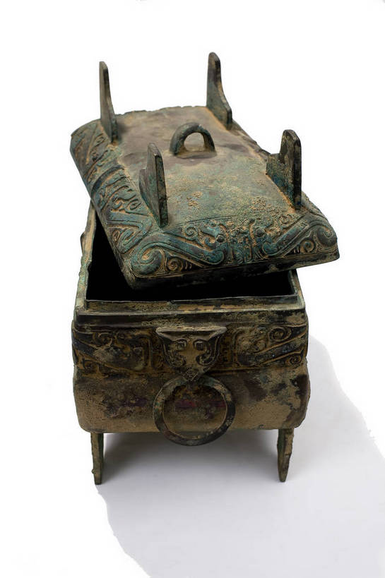 竖图,彩色,静物,金属制品,中国,金属,雕刻,图片,文化遗产,艺术品,历史,文物,装饰品,古代,一个,容器,碗,摄影,单个,古董,储藏,储存,中国文化,东亚,青铜,青铜器,古远,古代文明,美术工艺,影棚拍摄,贮存,传统文化,青铜制品,白敢畀盨,盨,bj174