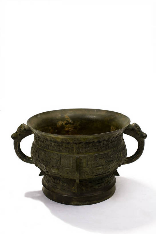 竖图,彩色,静物,金属制品,中国,金属,雕刻,图片,文化遗产,艺术品,历史,文物,装饰品,古代,一个,摄影,单个,古董,中国文化,东亚,青铜,青铜器,古远,古代文明,美术工艺,影棚拍摄,传统文化,青铜制品,簋,礼器,bj174