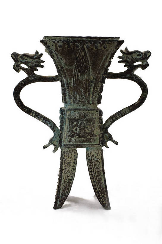 竖图,彩色,静物,杯子,中国,雕刻,图片,文化遗产,艺术品,历史,文物,装饰品,古代,一个,酒杯,摄影,单个,古董,中国文化,东亚,青铜器,古远,古代文明,美术工艺,影棚拍摄,传统文化,觥,觚,bj174