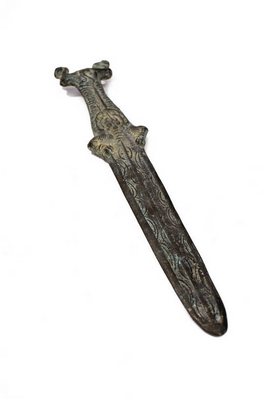 竖图,彩色,静物,中国,雕刻,图片,文化遗产,艺术品,历史,文物,装饰品,古代,一个,摄影,单个,古董,剑,中国文化,宝剑,东亚,青铜器,古远,古代文明,美术工艺,影棚拍摄,传统文化,bj174