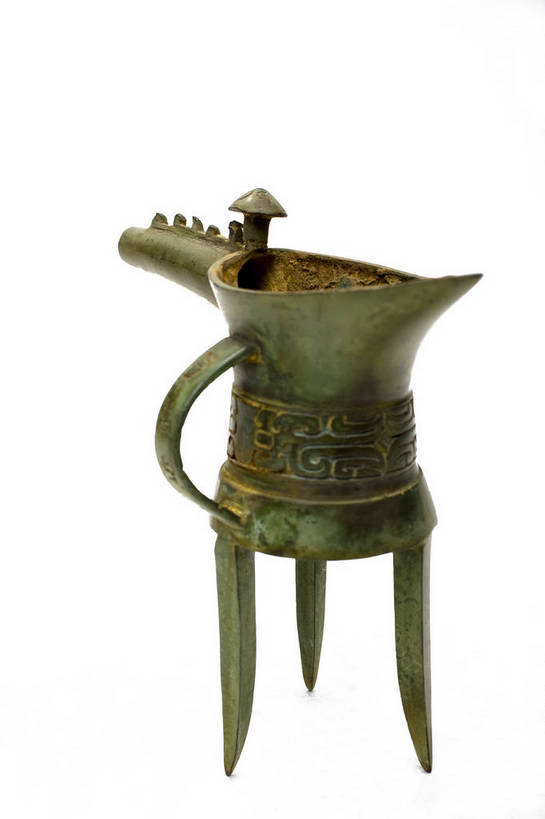 竖图,彩色,静物,杯子,中国,雕刻,图片,文化遗产,艺术品,历史,文物,装饰品,古代,一个,酒杯,摄影,单个,古董,中国文化,东亚,青铜器,古远,古代文明,美术工艺,影棚拍摄,传统文化,爵,爵杯,bj174