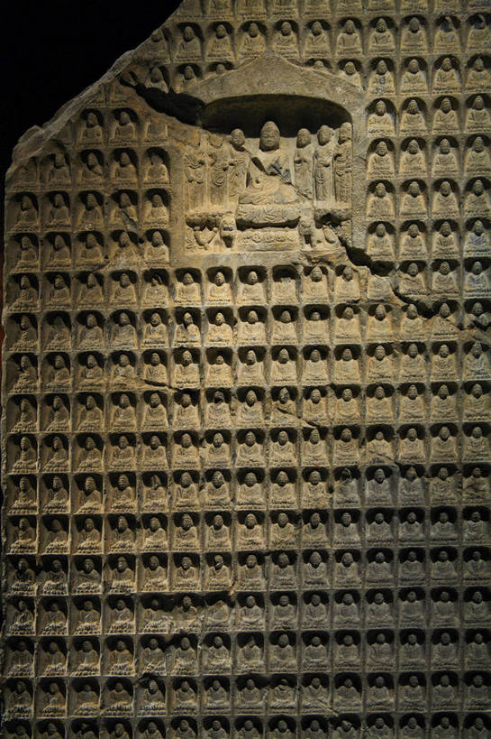 竖图,彩色,室内,特写,白天,旅游,度假,名胜古迹,标志建筑,地标,建筑,中国,遗迹,佛像,浮雕,图片,古迹,文物,娱乐,建设,佛,古建筑,石雕,享受,休闲,旅游胜地,放松,摄影,宗教,佛教,石像,中国文化,古文明,东亚,佛龛,传统文化,bj174