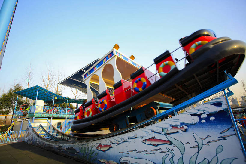 横图,彩色,室外,特写,白天,仰视,旅游,度假,名胜古迹,标志建筑,地标,建筑,游乐场,上海,中国,遗迹,图片,古迹,文物,娱乐,建设,古建筑,娱乐设施,享受,休闲,旅游胜地,放松,摄影,海盗船,古文明,东亚,旅行,bj174