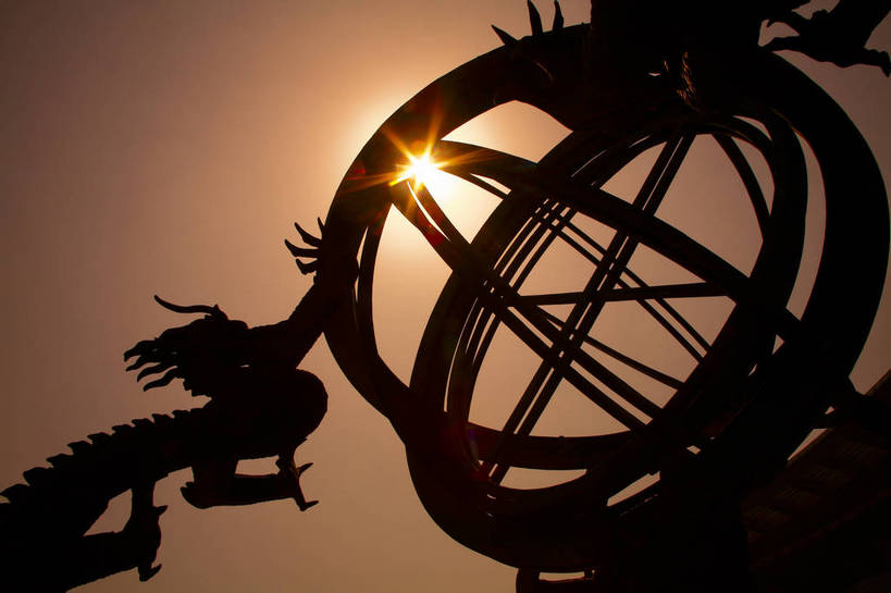 横图,彩色,室外,特写,白天,旅游,度假,科技,名胜古迹,标志建筑,地标,建筑,上海,中国,遗迹,科学,测量,图片,古迹,文物,娱乐,建设,古建筑,古代,享受,休闲,旅游胜地,放松,摄影,上海科技馆,文明,科技馆,天文,中国文化,剪影,古文明,东亚,青铜器,观测,浑天仪,夕阳,旅行,传统文化,bj174