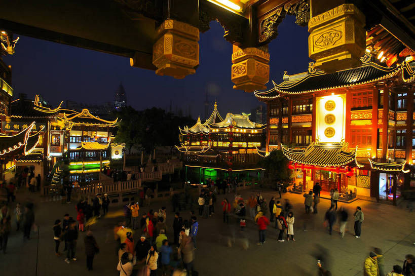 餐厅,横图,彩色,室外,旅游,度假,名胜古迹,标志建筑,地标,建筑,夜景,上海,中国,亚洲,遗迹,图片,建筑群,灯光,古典,古迹,文物,娱乐,建设,古建筑,商业街,地标建筑,城隍庙,豫园,享受,休闲,旅游胜地,放松,摄影,申,黄浦区,古文明,东亚,上海市,中华人民共和国,沪,华东地区,灯火辉煌,旅行,餐馆,饭店,饭馆,绿波廊,bj174