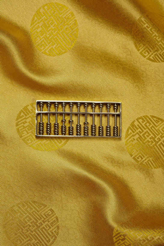 竖图,彩色,背景,计算器,算盘,静物,中国,图片,纹理,艺术品,装饰品,一个,摄影,单个,算术,中国文化,东亚,美术工艺,珠算,影棚拍摄,传统文化,bj174