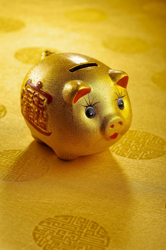 竖图,彩色,背景,静物,玩具,中国,图片,纹理,艺术品,小猪,装饰品,一个,金色,储蓄罐,储蓄,摄影,单个,中国文化,东亚,美术工艺,影棚拍摄,传统文化,bj174