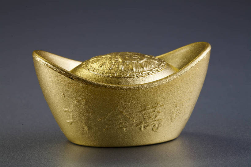 横图,彩色,背景,钱,静物,中国,图片,艺术品,装饰品,一个,金色,财富,摄影,金元宝,单个,中国文化,东亚,美术工艺,影棚拍摄,元宝,传统文化,bj174