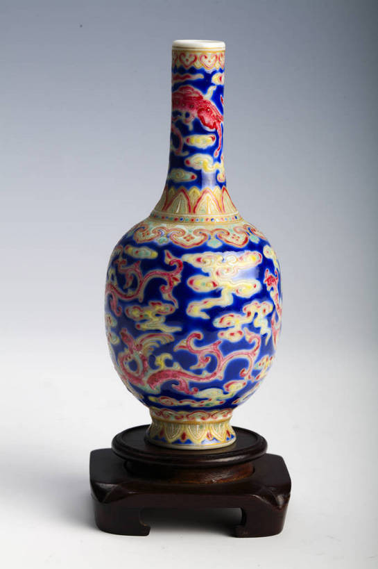 竖图,彩色,静物,中国,彩绘,瓷器,图片,陶瓷,文化遗产,艺术品,历史,文物,装饰品,古代,一个,工艺品,摄影,单个,古董,中国文化,瓷瓶,东亚,古远,彩釉,古代文明,美术工艺,影棚拍摄,传统文化,bj174