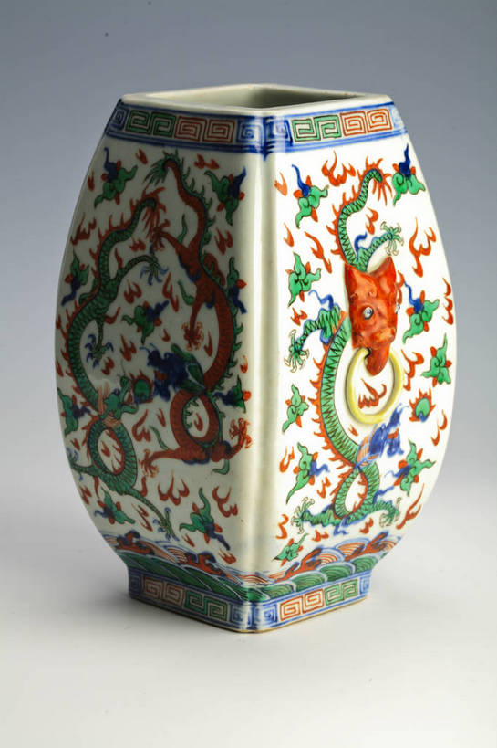 竖图,彩色,静物,中国,彩绘,瓷器,图片,陶瓷,文化遗产,艺术品,历史,文物,装饰品,古代,一个,工艺品,摄影,单个,古董,中国文化,瓷瓶,东亚,古远,彩釉,古代文明,美术工艺,影棚拍摄,传统文化,bj174