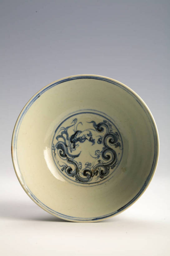 竖图,彩色,静物,中国,彩绘,瓷器,图片,陶瓷,文化遗产,瓷碗,艺术品,历史,文物,装饰品,古代,一个,工艺品,摄影,单个,古董,青花瓷,中国文化,东亚,古远,彩釉,古代文明,美术工艺,影棚拍摄,传统文化,bj174