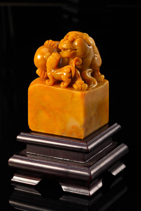 竖图,彩色,静物,中国,雕刻,图片,文化遗产,艺术品,历史,文物,石雕,装饰品,古代,一个,工艺品,摄影,单个,古董,中国文化,东亚,古远,古代文明,美术工艺,寿山石,寿山石雕,影棚拍摄,玉玺,传统文化,bj174