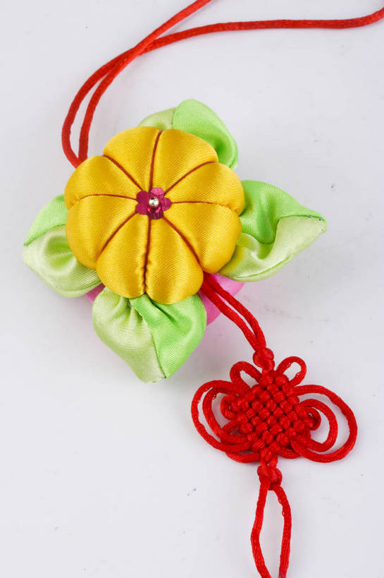 竖图,彩色,布艺,静物,中国,春节,新年,节日,民俗,图片,艺术品,装饰品,一个,中国结,荷包,香包,摄影,单个,中国文化,东亚,美术工艺,影棚拍摄,传统文化,bj174