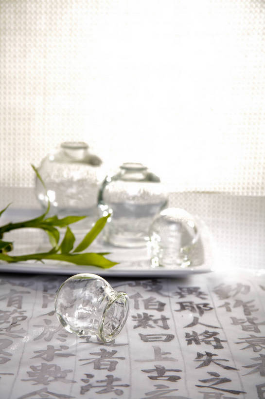 竖图,彩色,静物,玻璃,中国,许多,底纹,民俗,图片,草药,艺术品,很多,装饰品,玻璃瓶,多个,养生,摄影,中国文化,中医,东亚,美术工艺,影棚拍摄,传统文化,bj174