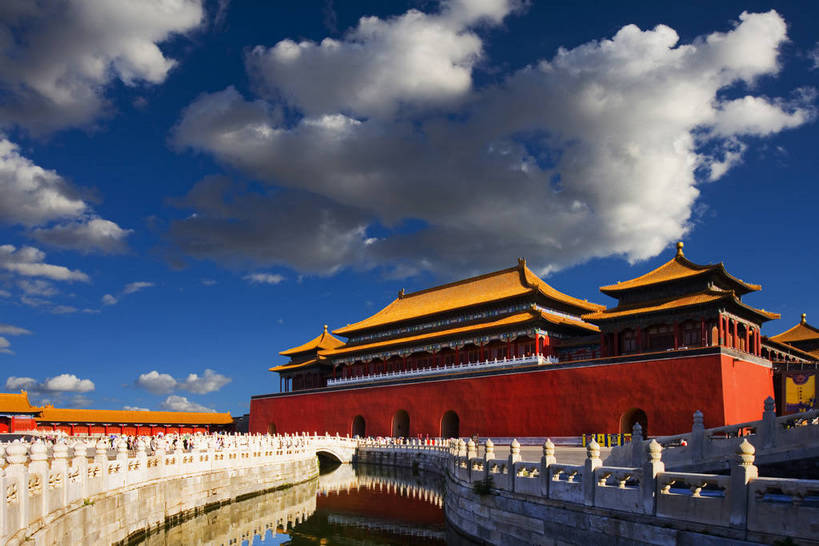 故宫,宫殿,栏杆,横图,彩色,室外,白天,旅游,度假,名胜古迹,标志建筑,地标,建筑,北京,中国,亚洲,遗迹,艺术,图片,墙,屋顶,文化遗产,云朵,建筑群,古典,合成,顶,古迹,历史,文物,娱乐,建设,城墙,古建筑,石桥,午门,建筑物,古代,白云,蓝天,天空,紫禁城,天,享受,休闲,旅游胜地,放松,摄影,城楼,古代建筑,严肃,权威,中国文化,特效,金水桥,古文明,东亚,中华人民共和国,权力,门楼,威严,权势,古远,势力,尊严,河,旅行,皇宫,传统文化,bj174