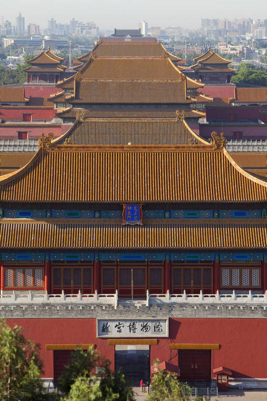 故宫,宫殿,竖图,彩色,旅游,度假,名胜古迹,标志建筑,地标,建筑,北京,中国,亚洲,遗迹,图片,墙,屋顶,文化遗产,建筑群,古典,古迹,历史,文物,娱乐,建设,古建筑,建筑物,墙壁,墙面,树,古代,红色,紫禁城,享受,休闲,远景,旅游胜地,放松,摄影,城楼,文明,中国文化,古文明,东亚,中华人民共和国,门楼,古远,古代文明,旅行,故宫博物院,皇宫,神武门,bj174