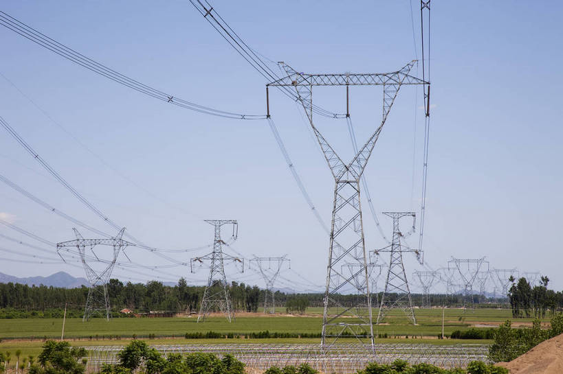 横图,彩色,旅游,田园,道路,高速公路,北京,中国,亚洲,图片,乡村,摄影,电网,文明,高压线,东亚,中华人民共和国,北京市,京,北平,华北地区,河北,河北省,冀,高压塔,承德,承德市,旅行,京承高速公路,bj174