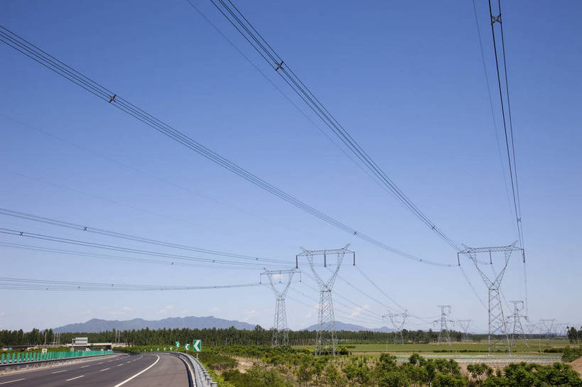 横图,彩色,旅游,田园,道路,高速公路,北京,中国,亚洲,图片,乡村,摄影,电网,文明,高压线,东亚,中华人民共和国,北京市,京,北平,华北地区,河北,河北省,冀,高压塔,承德,承德市,旅行,京承高速公路,bj174