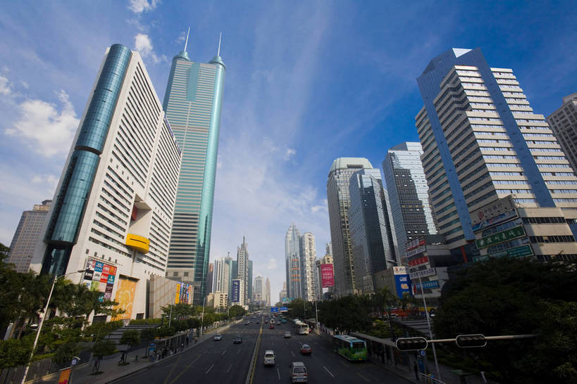 横图,彩色,室外,白天,旅游,度假,商务,名胜古迹,城市风光,标志建筑,大厦,道路,地标,建筑,街道,深圳,中国,亚洲,遗迹,图片,景观,交通,合成,古迹,文物,娱乐,建设,古建筑,现代建筑,白云,蓝天,天空,地标建筑,享受,休闲,旅游胜地,商务楼,放松,金融,摄影,经济,特效,贸易,地王大厦,古文明,东亚,中华人民共和国,旅行,商业,bj174