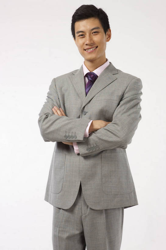 东方人,拇指,一个人,商务人士,商务男性,微笑,竖图,彩色,室内,白天,衬衫,西装,商务,成功,信心,职员,中国,亚洲,套装,正装,图片,站着,摄影,商务装,工薪阶层,东亚,男人,男性,亚洲人,中国人,年轻人,白领,上班族,半身,影棚拍摄,衬衣,高兴,办公,bj174