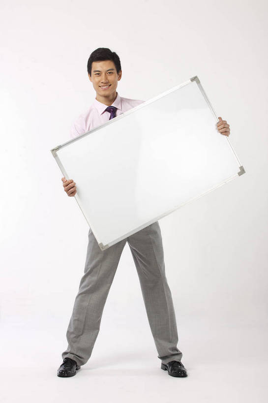 东方人,一个人,商务人士,商务男性,微笑,竖图,彩色,室内,白天,衬衫,商务,成功,信心,职员,中国,亚洲,套装,正装,信息,图片,布告,布告栏,白板,站着,摄影,西裤,通知,公告,传播,消息,商务装,工薪阶层,东亚,公布栏,男人,男性,亚洲人,中国人,年轻人,白领,上班族,全身,影棚拍摄,衬衣,高兴,办公,bj174