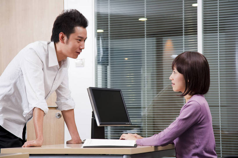 东方人,两个人,商务人士,商务男性,商务女性,办公室,微笑,横图,彩色,室内,白天,衬衫,商务,成功,合作,信心,职员,电脑,中国,亚洲,套装,正装,工作,图片,现代建筑,笔记本,美女,金融,摄影,经济,操作,玻璃墙,商务装,贸易,工薪阶层,东亚,百页窗,友情,男人,男性,女人,女性,亚洲人,中国人,年轻人,白领,上班族,交谈,坐着,半身,衬衣,高兴,办公,商业,bj174