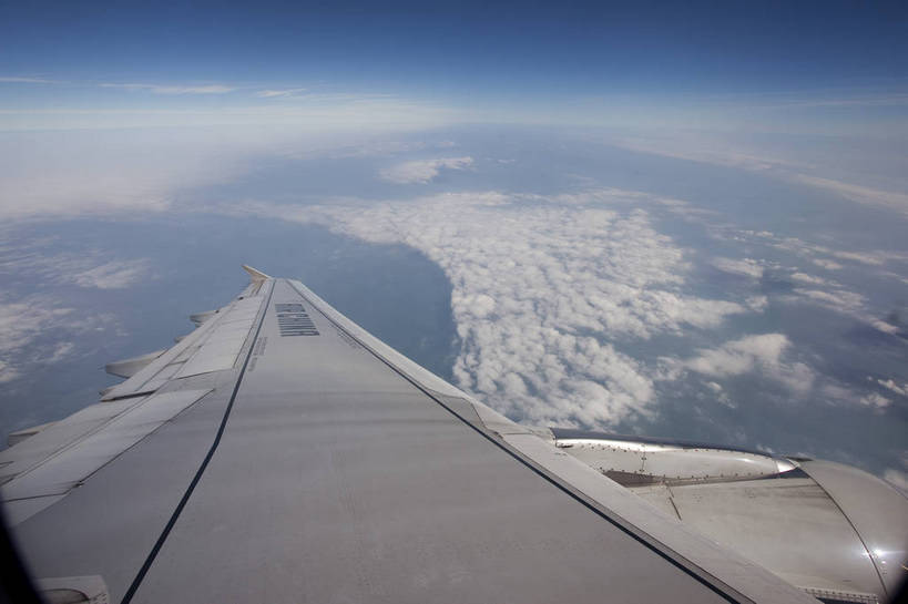 无人,横图,彩色,室内,窗户,飞机,北京,中国,飞行,图片,窗口,机翼,注视,现代,玻璃窗,白云,蓝天,天空,交通工具,观察,看,运输,观看,察看,空旷,关注,高空,舷窗,bj174