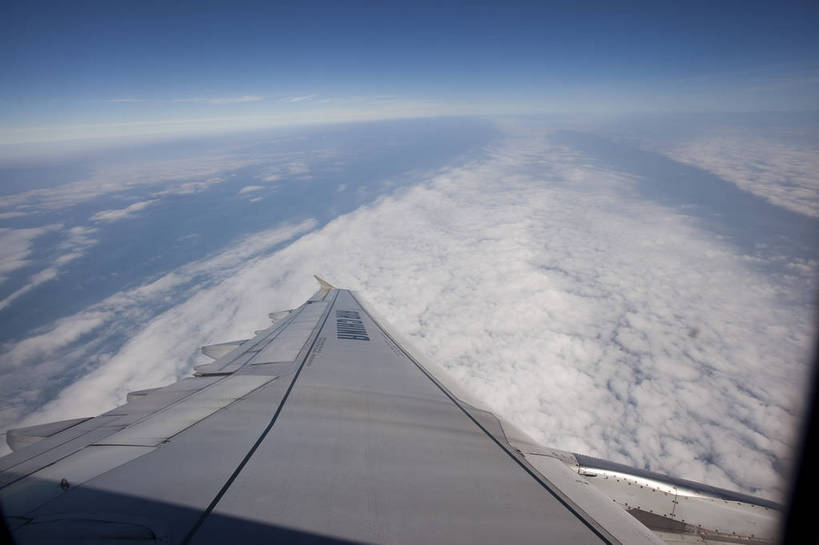 无人,横图,彩色,室内,窗户,飞机,北京,中国,飞行,图片,窗口,机翼,注视,现代,玻璃窗,白云,蓝天,天空,交通工具,观察,看,运输,观看,察看,空旷,关注,高空,舷窗,bj174