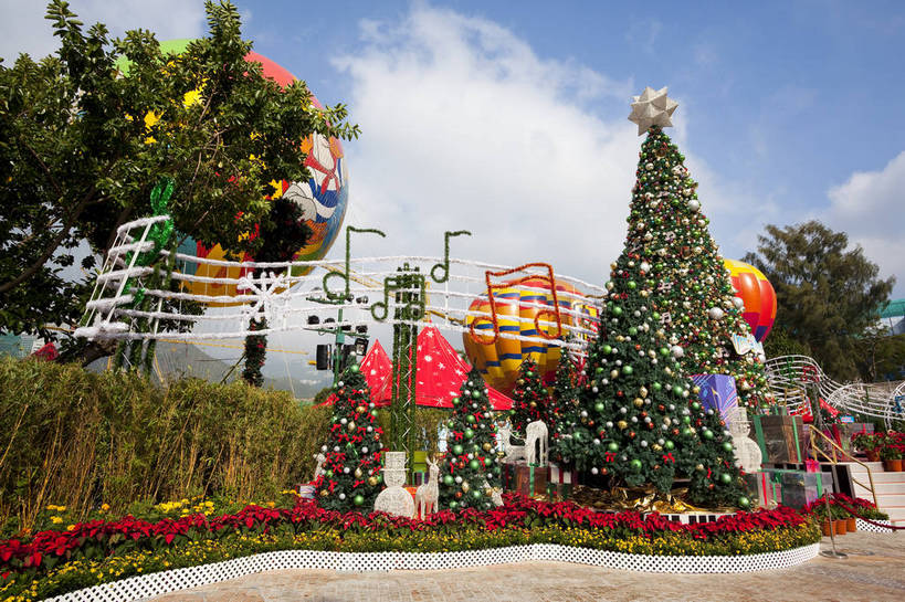 无人,横图,彩色,室外,白天,旅游,度假,名胜古迹,标志建筑,城市,地标,建筑,香港,中国,节日,遗迹,装饰,图片,圣诞树,古迹,文物,娱乐,建设,现代,飞,古建筑,彩球,海洋公园,热气球,地标建筑,享受,休闲,喜庆,旅游胜地,放松,生活方式,都市风光,文明,中国文化,古文明,繁荣,旅行,愉快,bj174