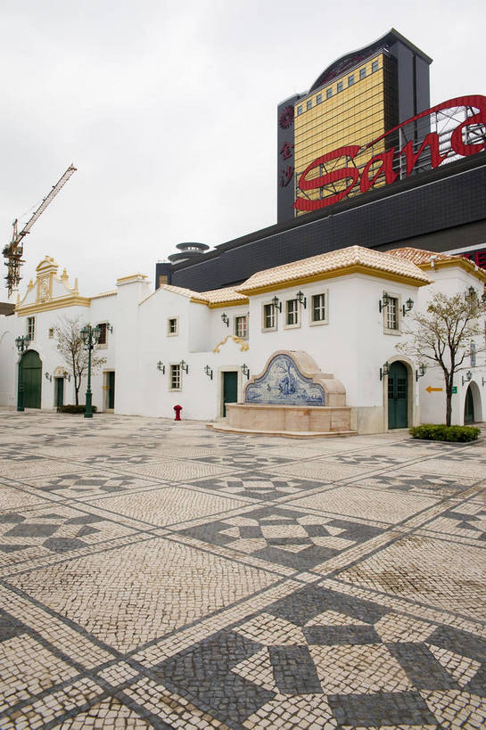 无人,竖图,彩色,室外,白天,旅游,度假,名胜古迹,标志建筑,城市,地标,建筑,街道,澳门,中国,遗迹,图片,建筑群,古典,古迹,文物,娱乐,建设,古建筑,地标建筑,享受,休闲,旅游胜地,放松,都市风光,文明,中国文化,古文明,渔人码头,繁荣,旅行,bj174