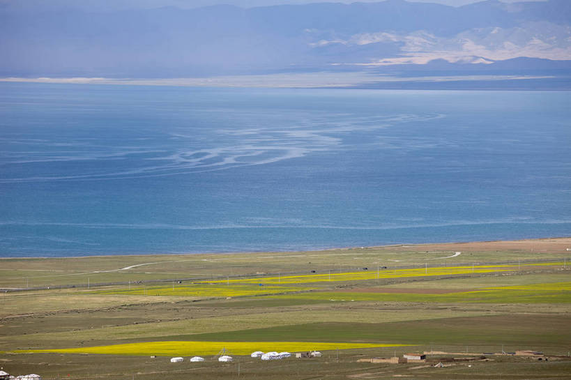 无人,横图,室外,白天,旅游,度假,湖,名胜古迹,田园,标志建筑,地标,建筑,青海湖,遗迹,田野,云,古迹,文物,娱乐,建设,古建筑,蓝天,自然,平原,享受,休闲,旅游胜地,放松,风光,古文明,青海,旅行,bj174