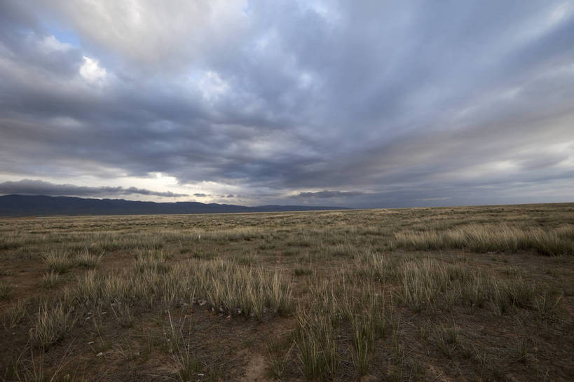 无人,横图,室外,白天,旅游,度假,草地,湖,名胜古迹,田园,标志建筑,地标,建筑,青海湖,中国,亚洲,遗迹,田野,云,古迹,文物,娱乐,建设,古建筑,蓝天,自然,平原,享受,休闲,旅游胜地,放松,风光,古文明,东亚,青海,青海省,中华人民共和国,西北地区,青,咸水湖,旅行,二郎剑风景区,bj174